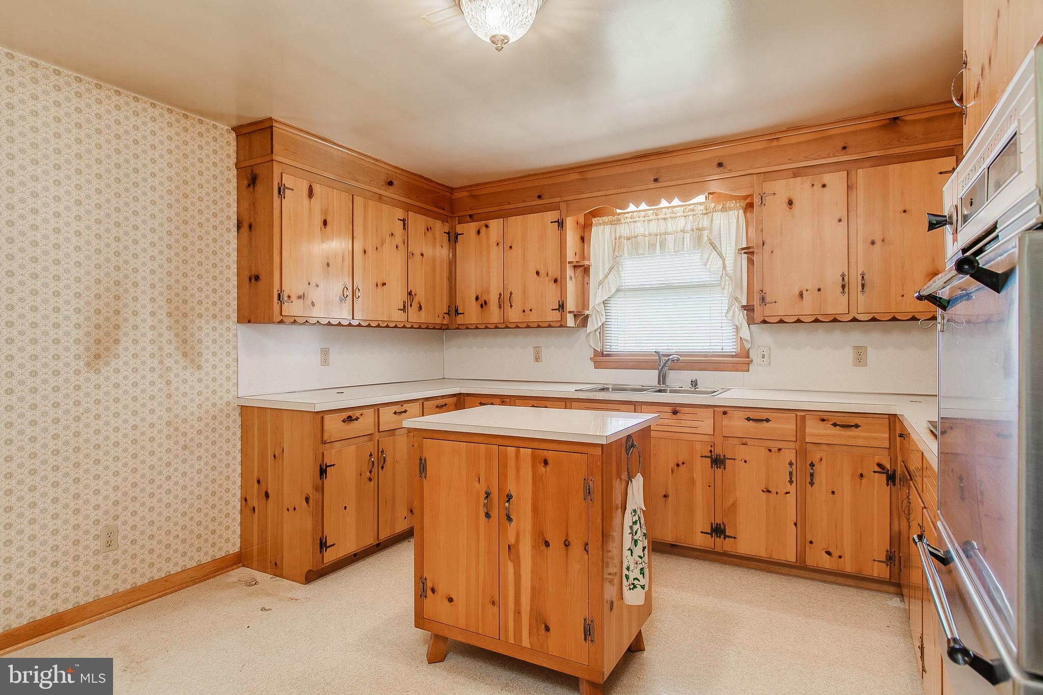 727 Security Road Hagerstown, MD 21740 - Photo 9 of 33 Gallery Image 9