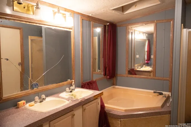 $110,000 | C202 Lot 25 E Peggy Pave H90w, Uvalde, TX 78801