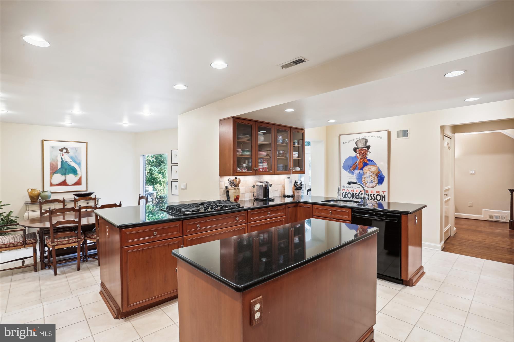 7511 Exeter Road Bethesda, MD 20814 - Photo 13 of 43 Kitchen
