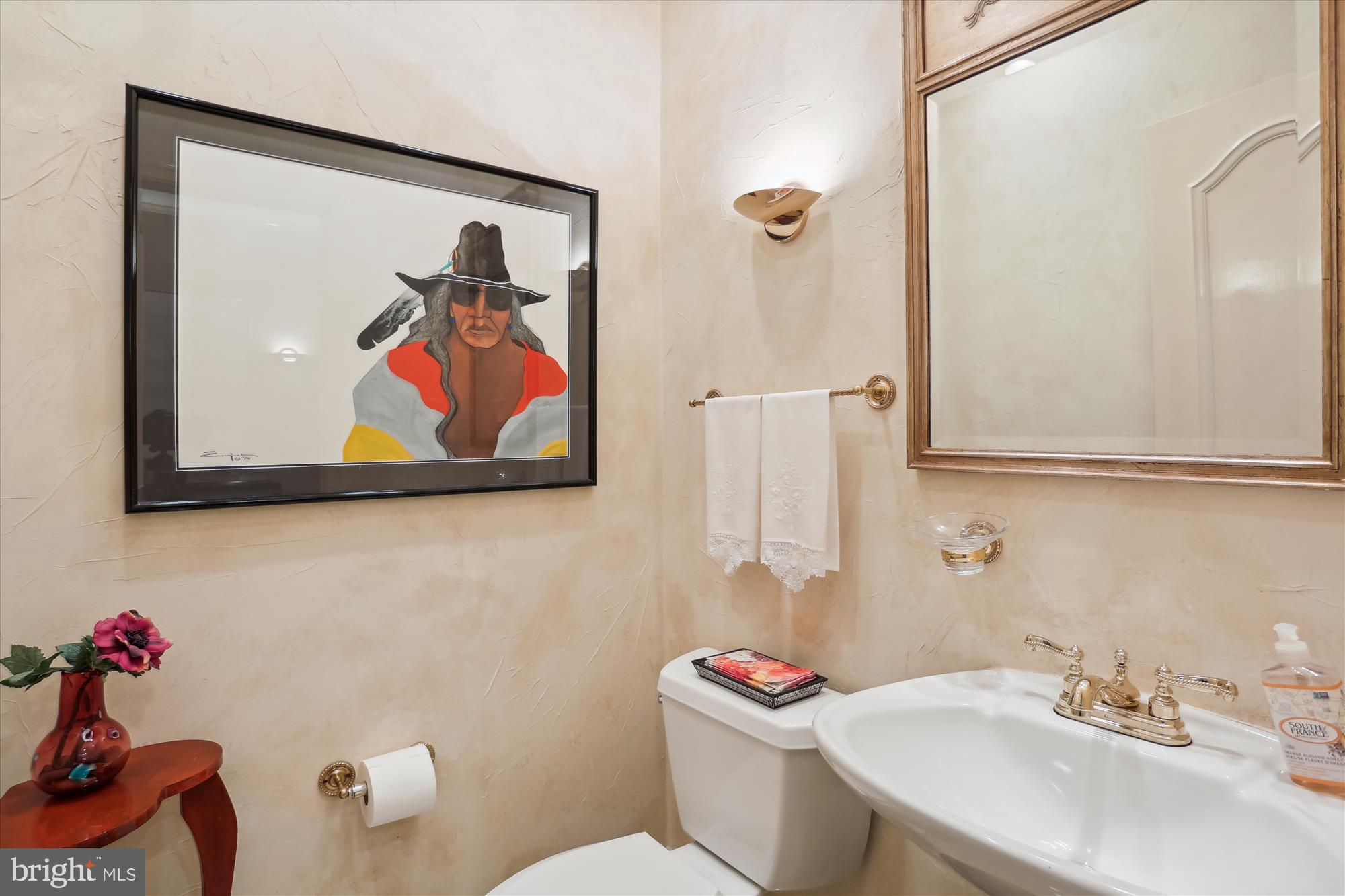 7511 Exeter Road Bethesda, MD 20814 - Photo 15 of 43 Powder Room