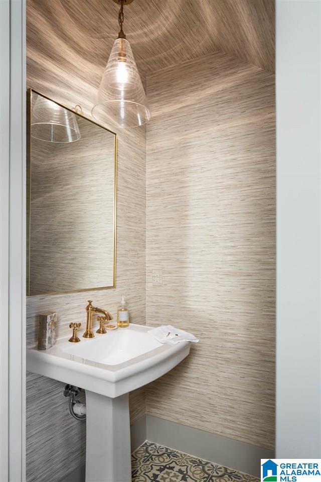 309 Ridge Road Birmingham, AL 35209 - Photo 5 of 32