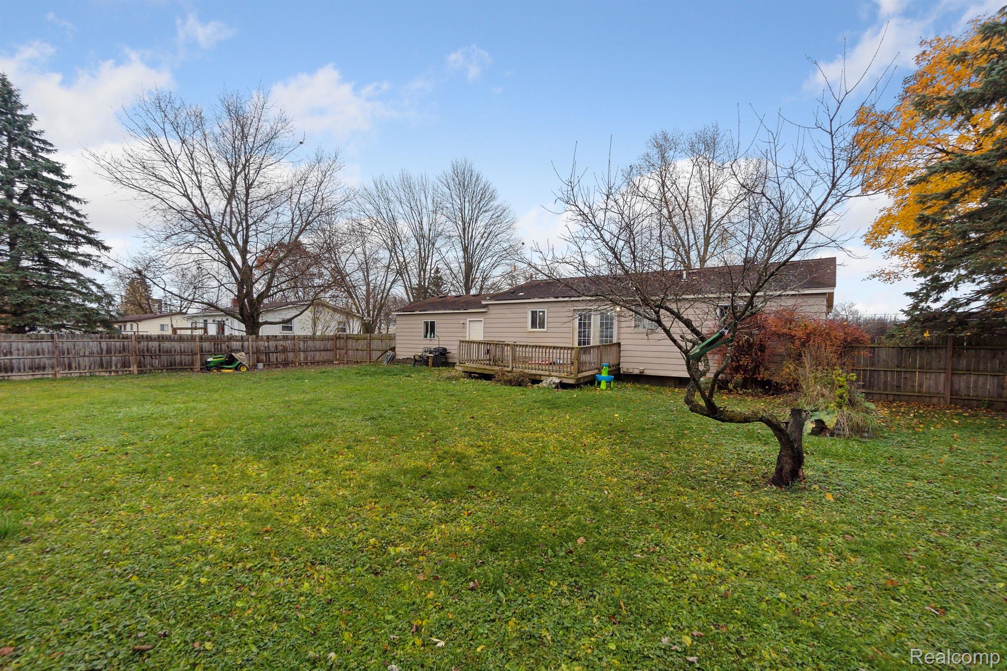 2464 West Maple Avenue Flint, MI 48507 - Photo 29 of 35 Gallery Image 29