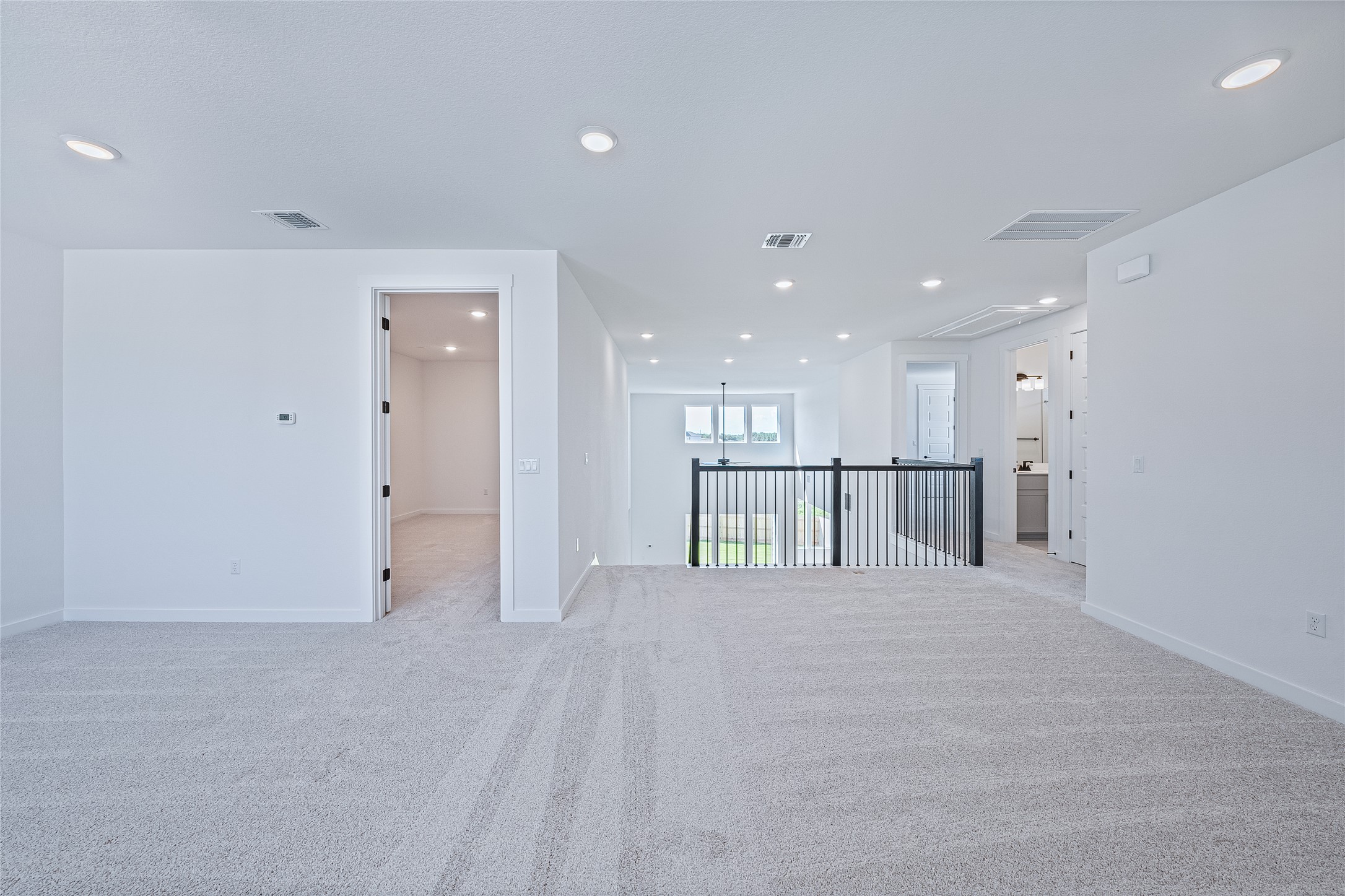 6812 Rounded Pebble Lane Buda, TX 78610 - Photo 13 of 40