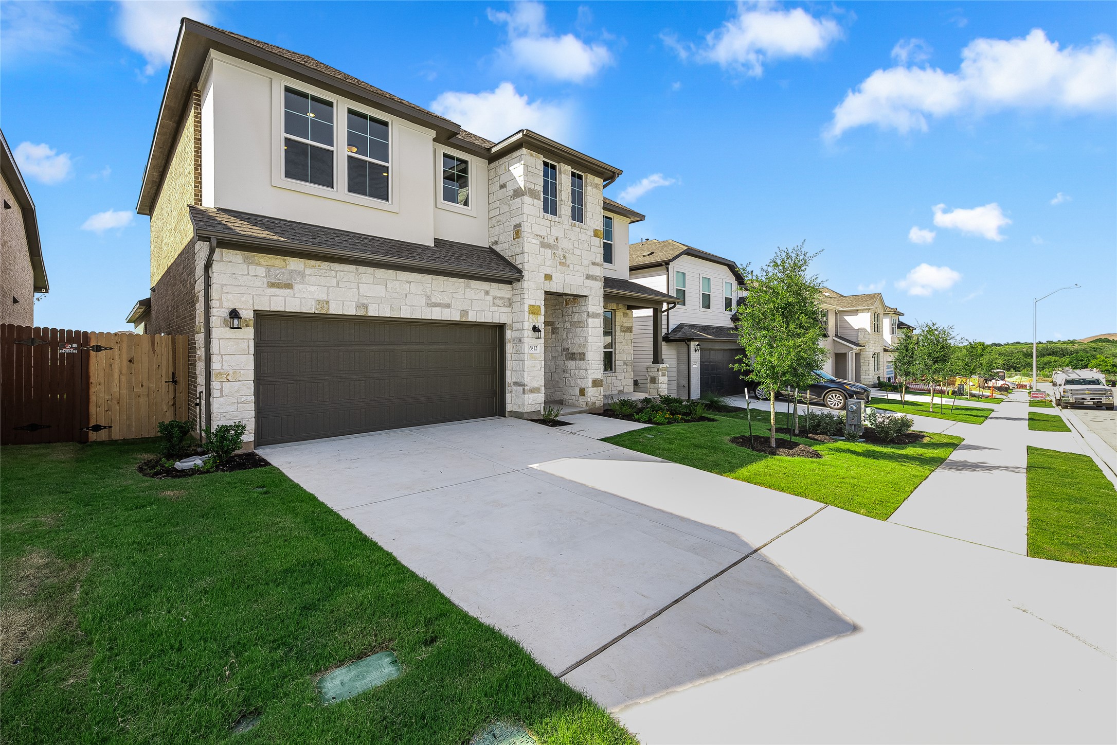 6812 Rounded Pebble Lane Buda, TX 78610 - Photo 3 of 40