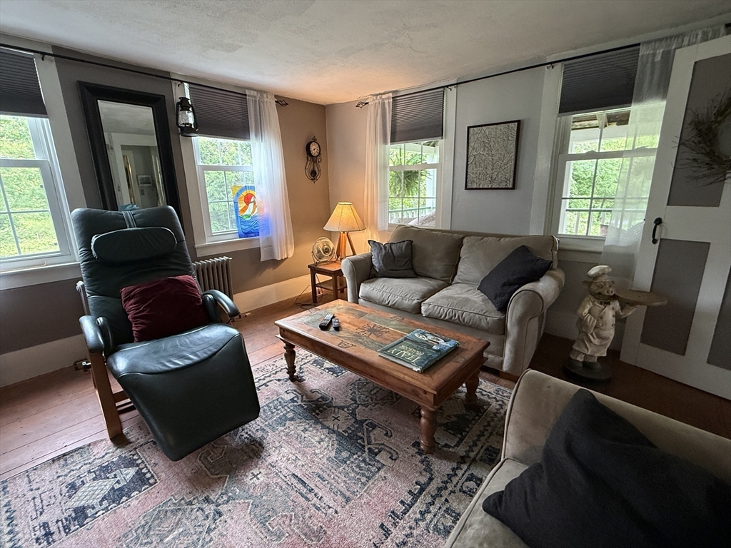 134 Barker Hill Road Townsend, MA 01469 - Photo 20 of 37