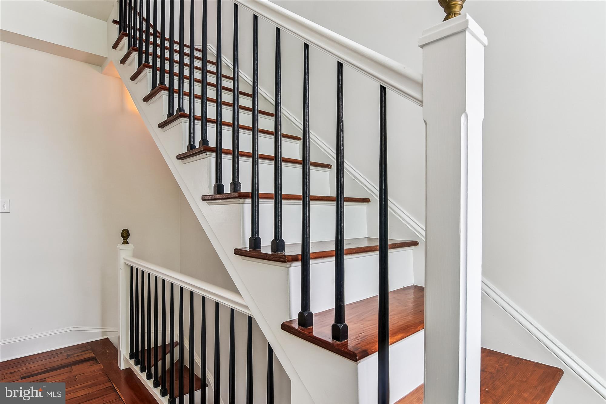 1157 Riverside Avenue Baltimore, MD 21230 - Photo 33 of 42 One of 4 striking architectural staircases