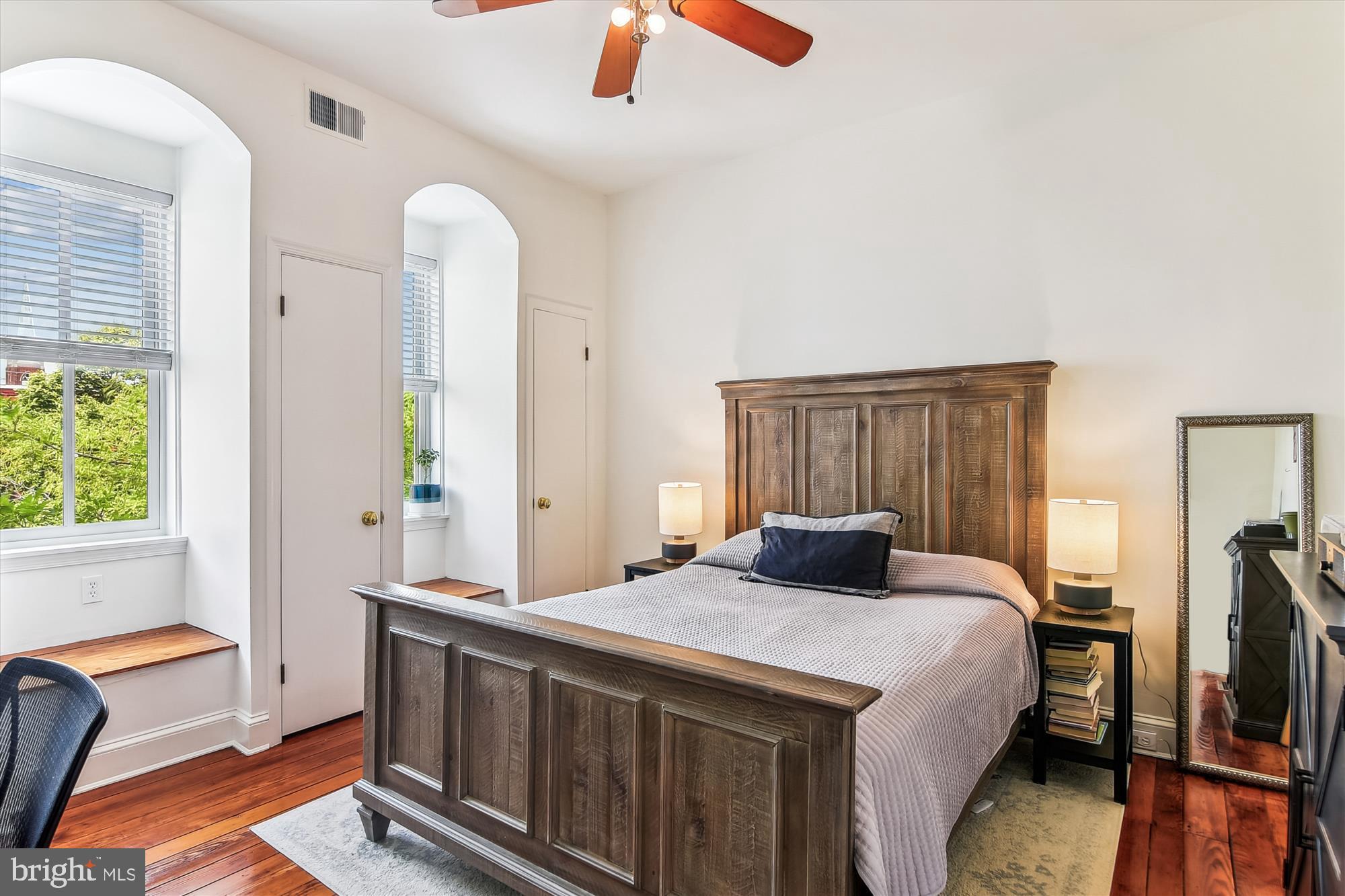 1157 Riverside Avenue Baltimore, MD 21230 - Photo 34 of 42 Bedroom #2 boasts soaring 9½-foot ceilings