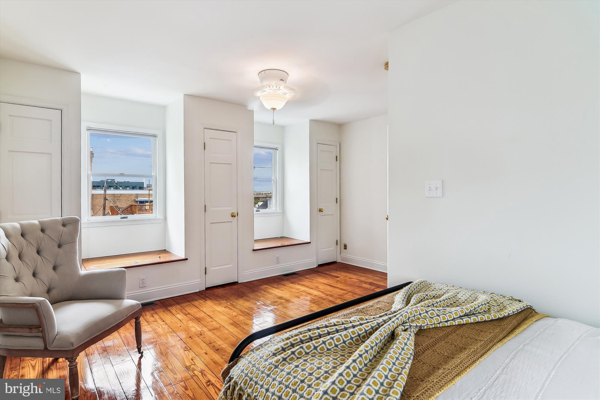 1157 Riverside Avenue Baltimore, MD 21230 - Photo 37 of 42 Bedroom #3 boasts soaring 9½-foot ceilings