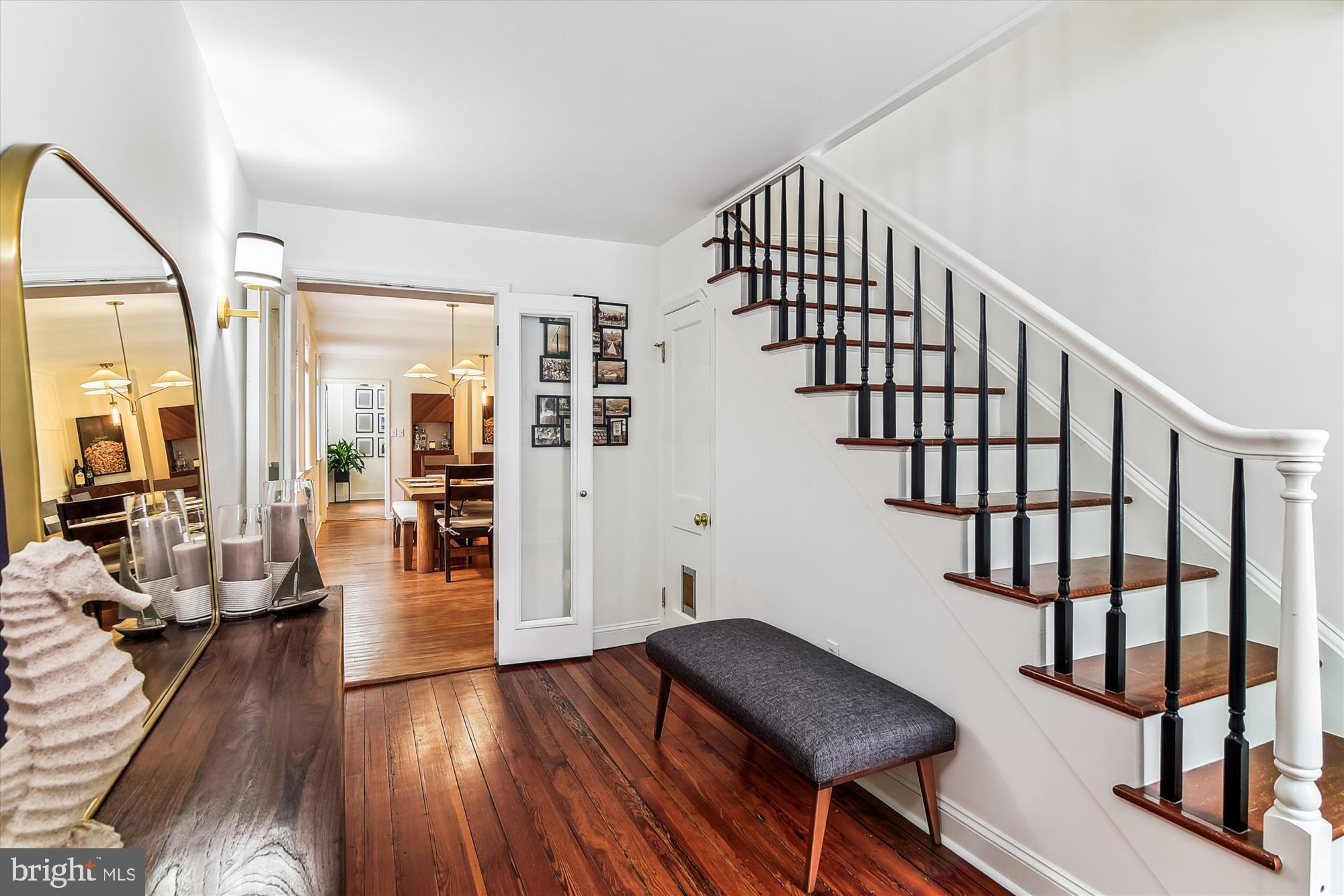 1157 Riverside Avenue Baltimore, MD 21230 - Photo 5 of 42 A harmonious blend of comfort and sophistication