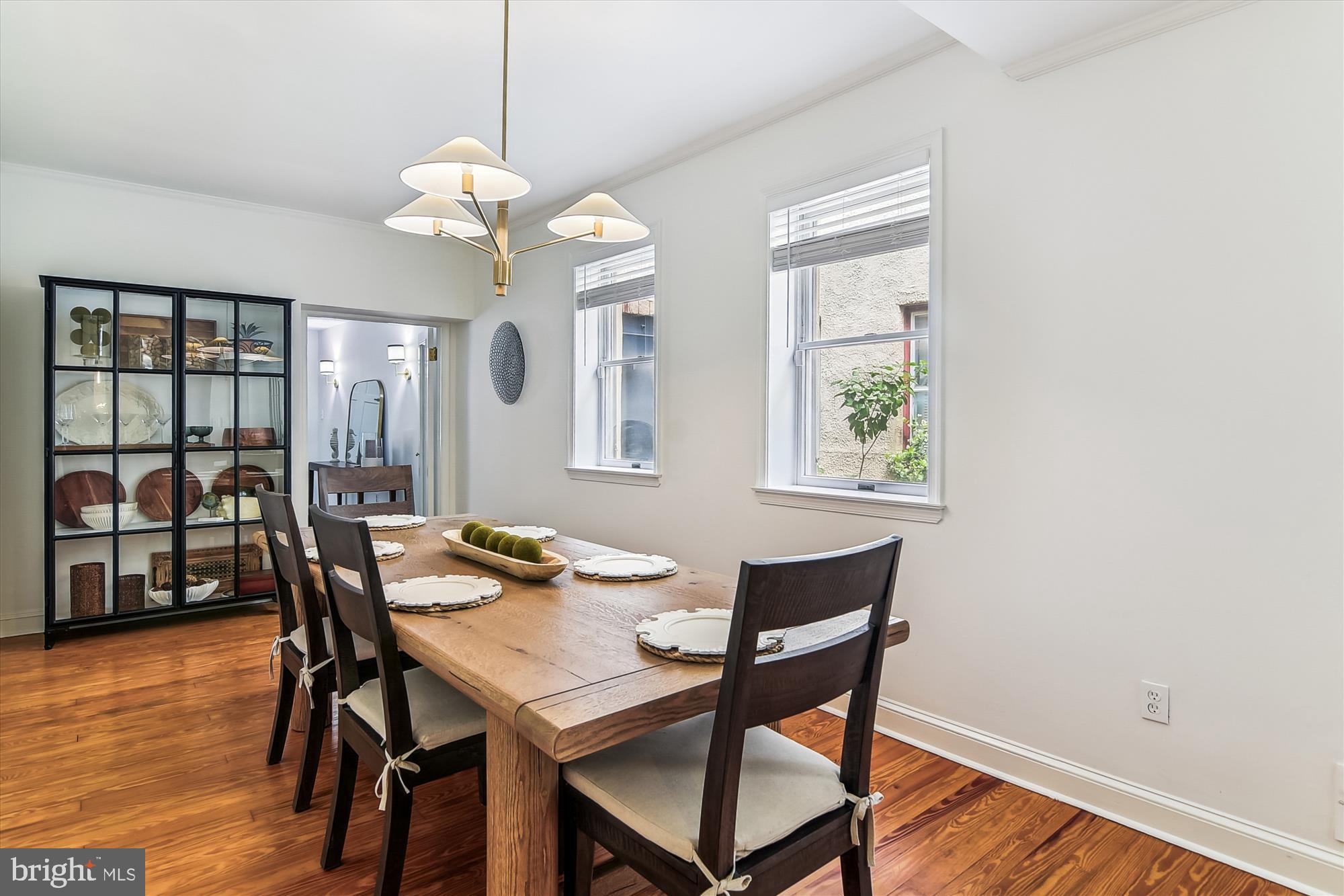 1157 Riverside Avenue Baltimore, MD 21230 - Photo 6 of 42 An atmosphere of refined elegance