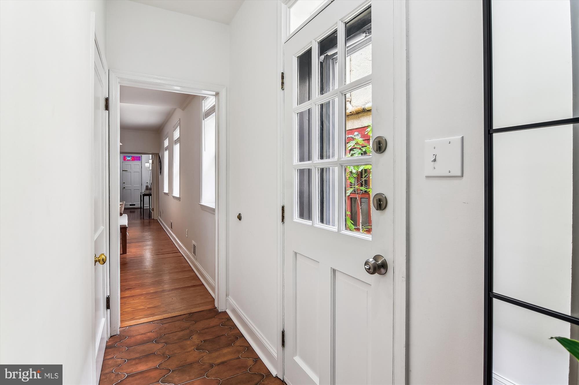 1157 Riverside Avenue Baltimore, MD 21230 - Photo 10 of 42 A convenient side entrance to the sallyway