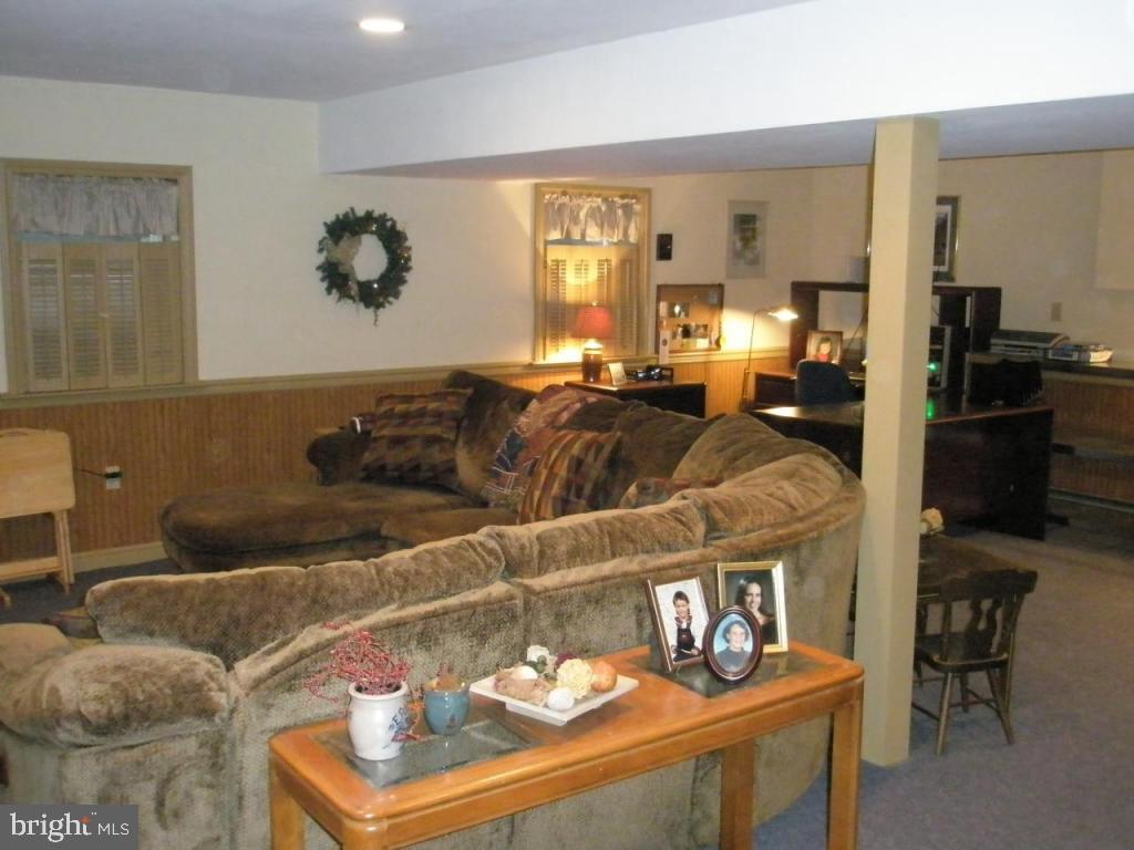 3016 Spooky Nook Road Manheim, PA 17545 - Photo 13 of 15