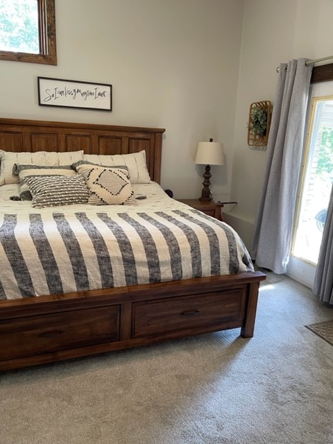2050 Limekiln Road Tennessee Ridge, TN 37178 - Photo 25 of 37 a bedroom with a bed and window
