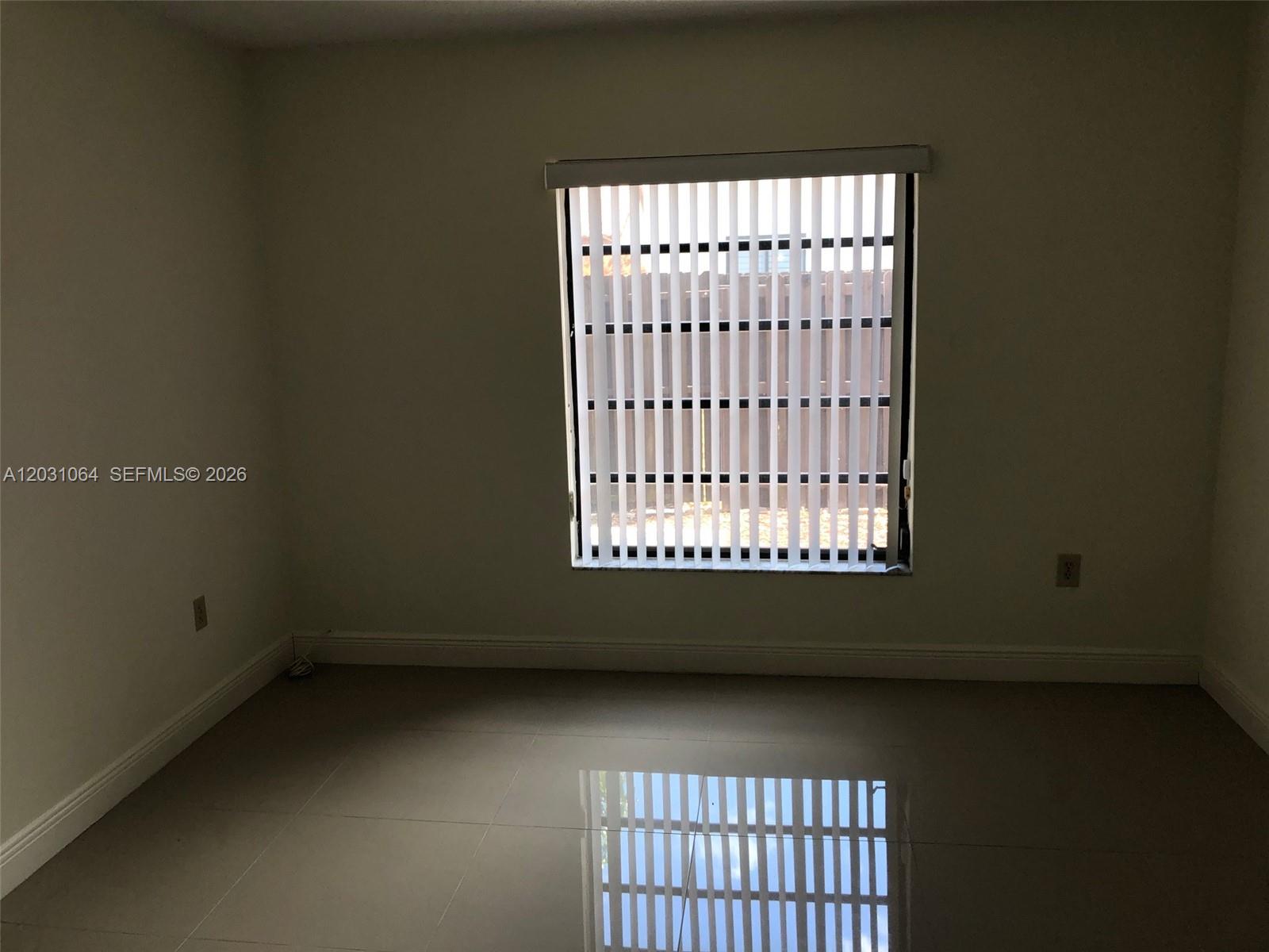 9082 Southwest 112th Place Miami, FL 33176 - Photo 11 of 28