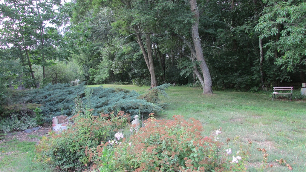 308 Salem Road Billerica, MA 01821 - Photo 3 of 32 Gallery Image 3