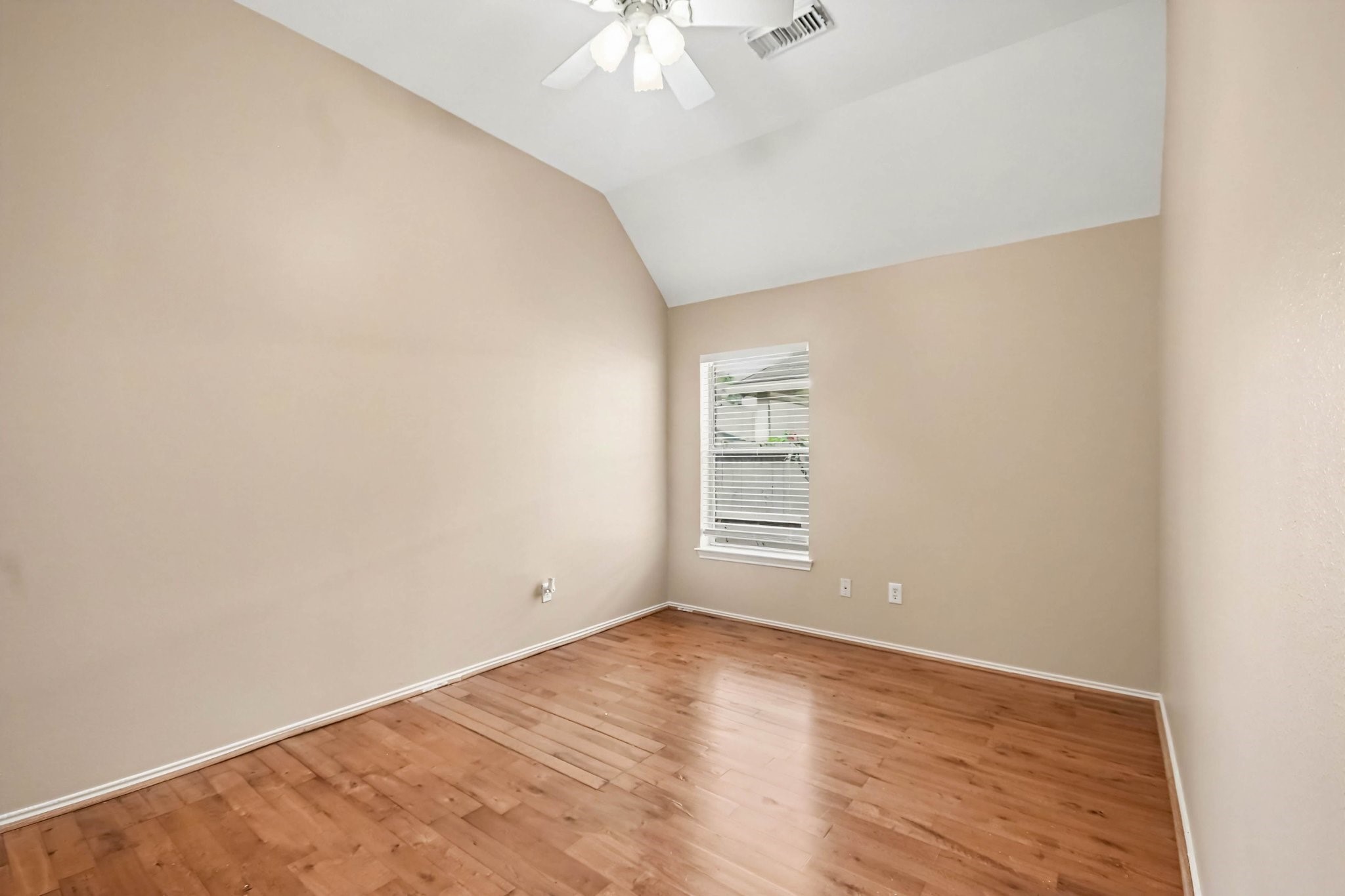 3022 Valley Court Manvel, TX 77578 - Photo 20 of 35 Bedroom 2