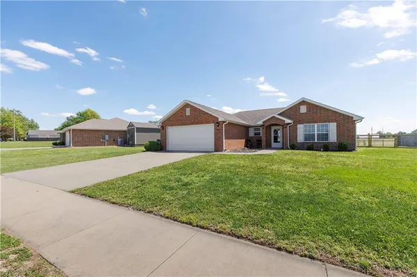 $215,000 | 707 Landon Drive, Independence, KS 67301
