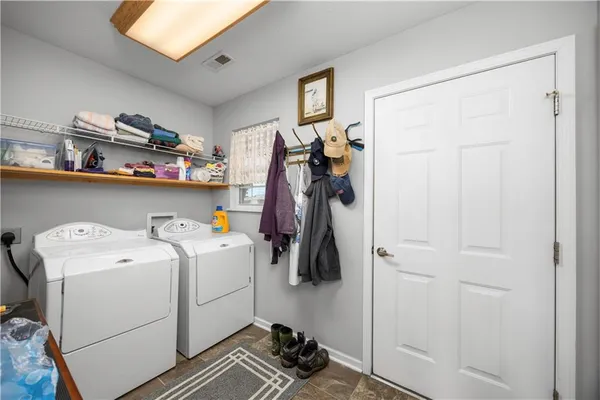 $215,000 | 707 Landon Drive, Independence, KS 67301
