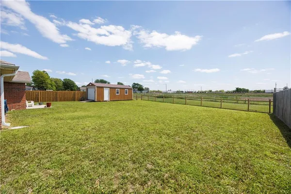 $215,000 | 707 Landon Drive, Independence, KS 67301