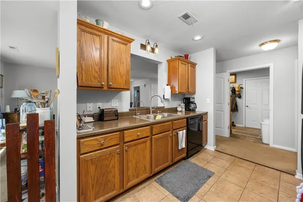 $215,000 | 707 Landon Drive, Independence, KS 67301