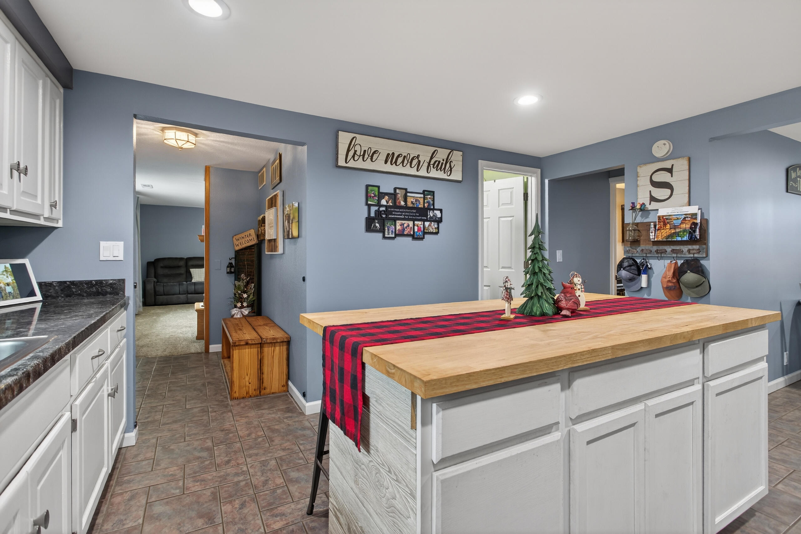 5900 Benton Road Jackson, MI 49201 - Photo 23 of 83 035_0N0A7937