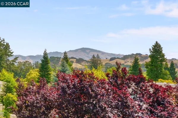$365,000 | 1549 Oakmont Drive, Unit 3, Walnut Creek, CA 94595