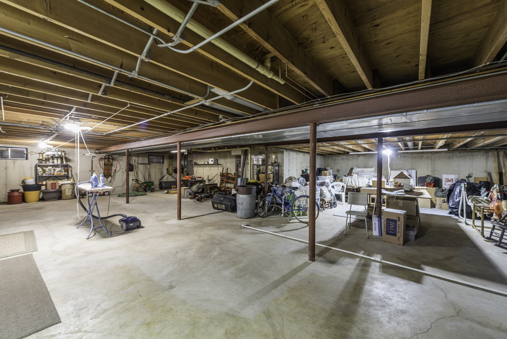 2009 Kedron Boulevard Zion, IL 60099 - Photo 27 of 30 a view of a room with gym equipment