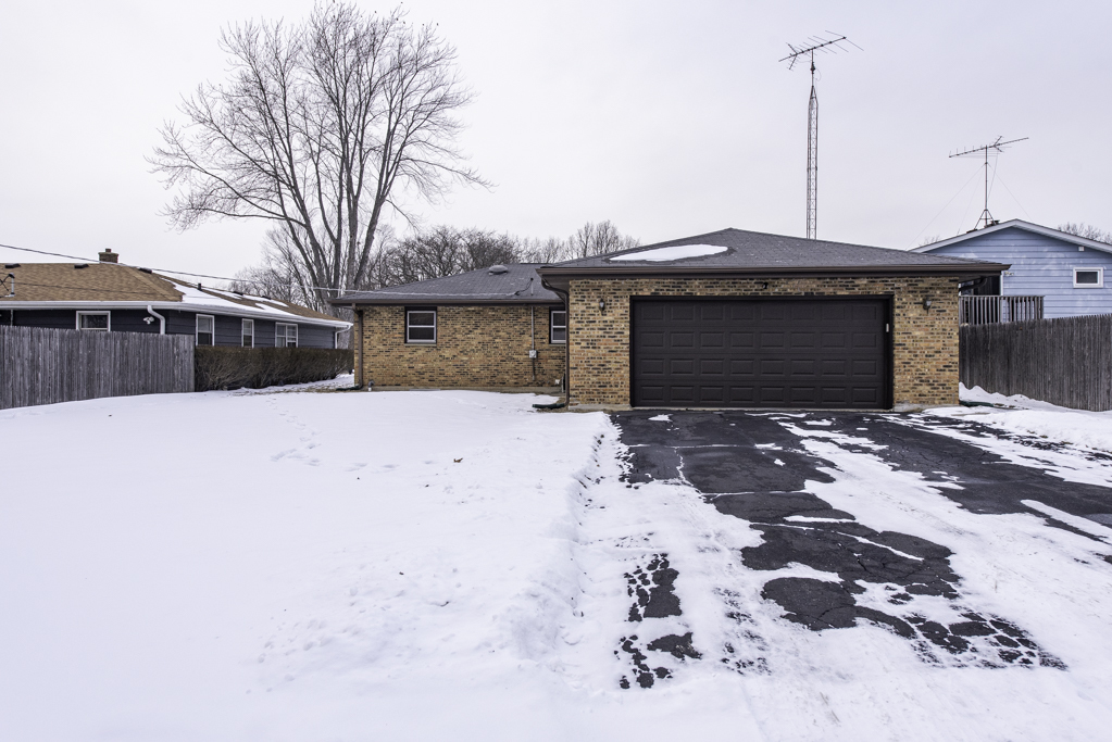 2009 Kedron Boulevard Zion, IL 60099 - Photo 28 of 30 a view of a house with a yard
