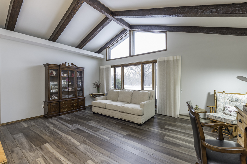2009 Kedron Boulevard Zion, IL 60099 - Photo 5 of 30 a living room with furniture and wooden floor