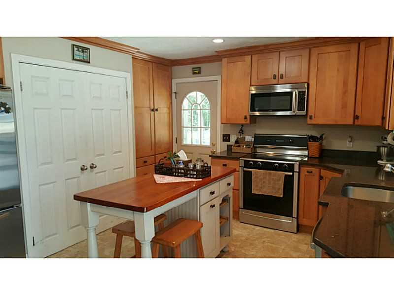 7 Ranger Road Westerly, RI 02891 - Photo 8 of 22 Kitchen.