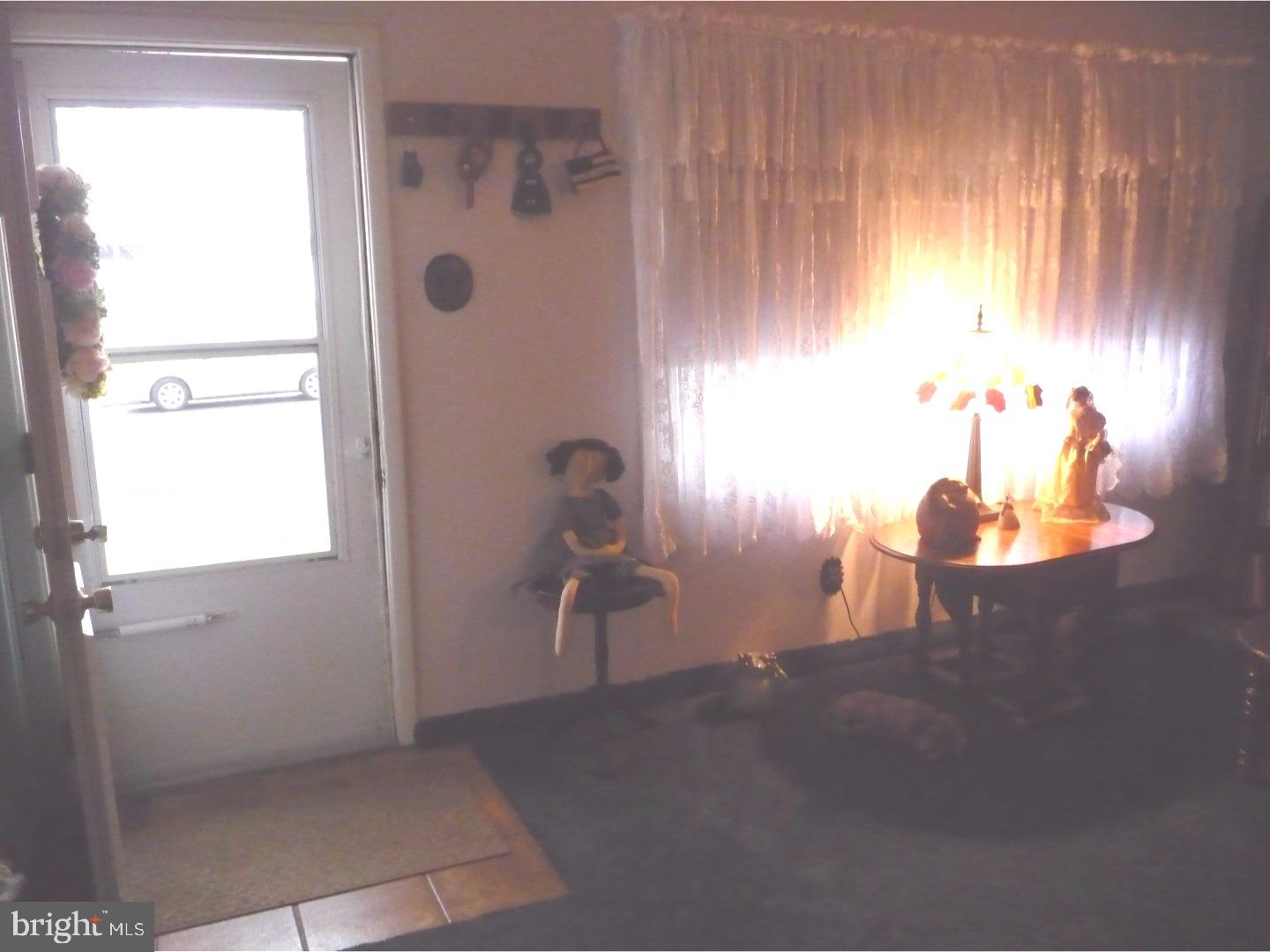302 East Rudderow Avenue Maple Shade, NJ 08052 - Photo 4 of 24 Living Room