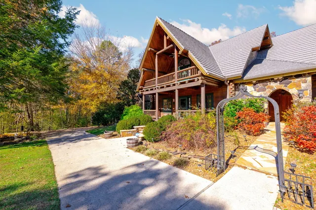 $839,000 | 129 Laager Circle, Palmer, TN 37365