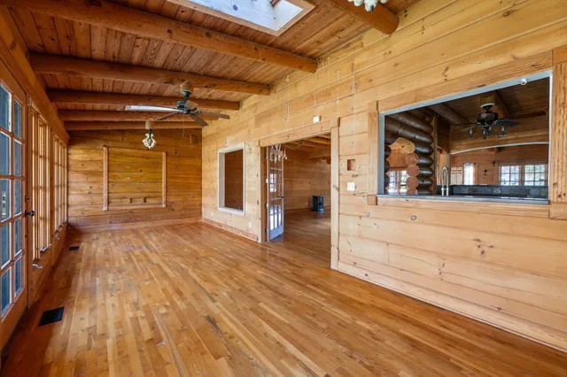 $839,000 | 129 Laager Circle, Palmer, TN 37365