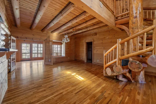 $839,000 | 129 Laager Circle, Palmer, TN 37365