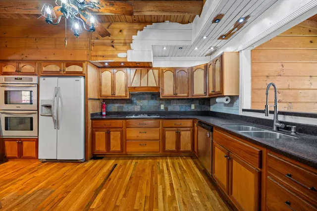 $839,000 | 129 Laager Circle, Palmer, TN 37365