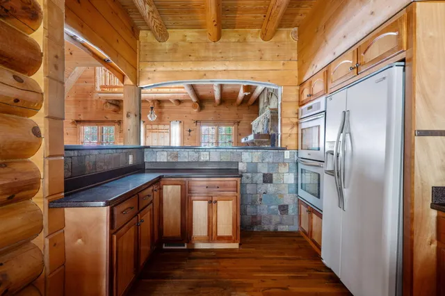 $839,000 | 129 Laager Circle, Palmer, TN 37365