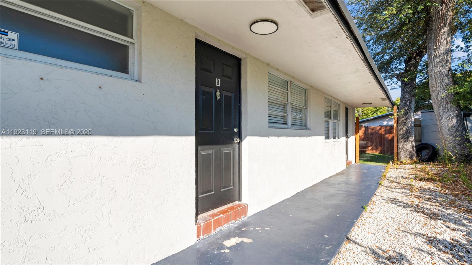 32 Southwest 9th Street, Unit 2 Hallandale Beach, FL 33009 - Photo 15 of 19