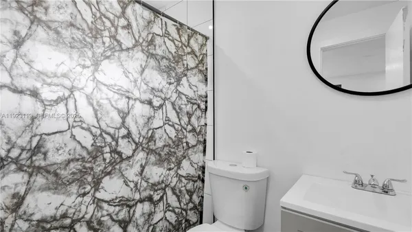 $1,900 | 32 Southwest 9th Street, Unit 2, Hallandale Beach, FL 33009