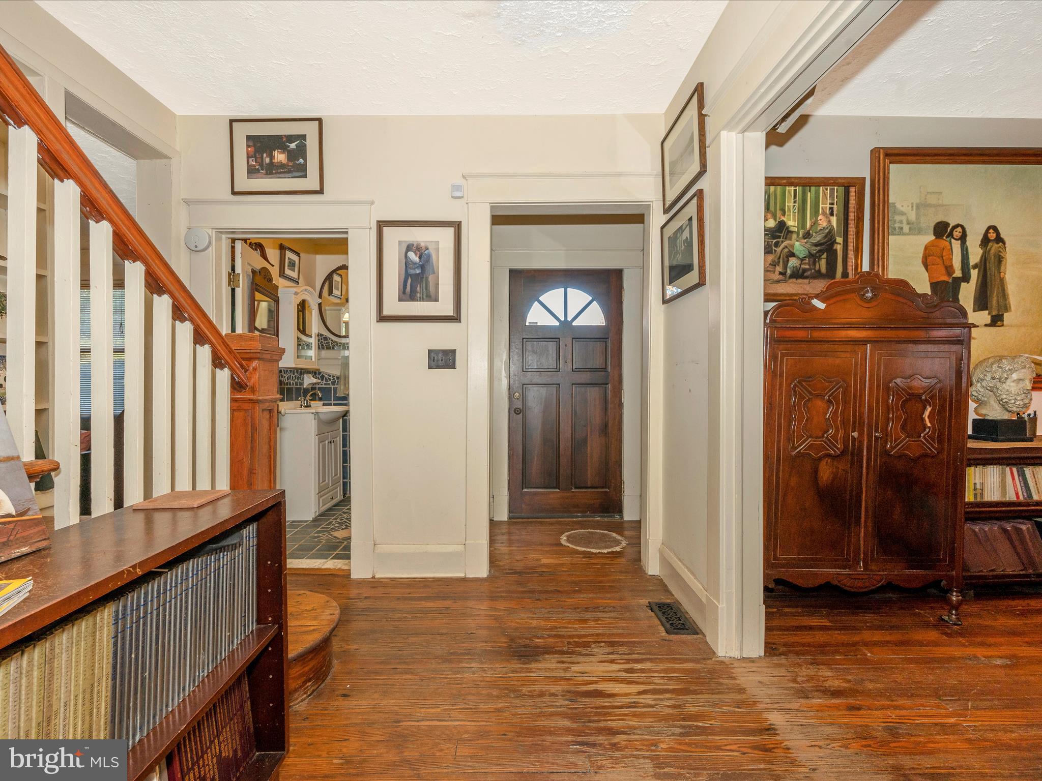 90 Bar Harbor Road Pasadena, MD 21122 - Photo 2 of 44 Foyer