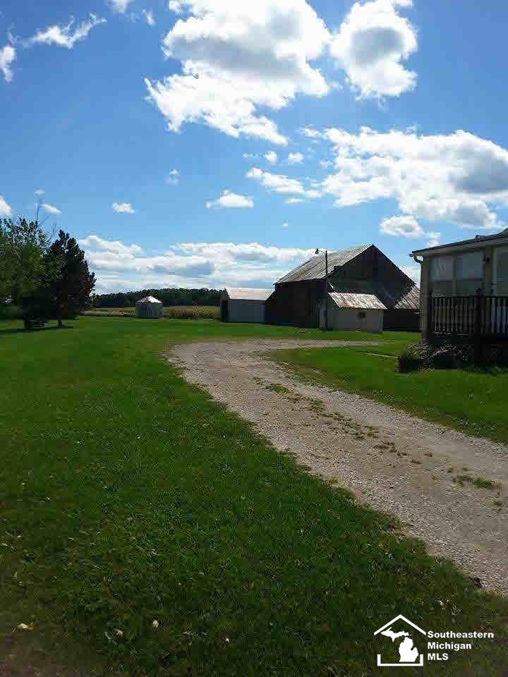 9473 Allison Road Maybee, MI 48159 - Photo 4 of 20