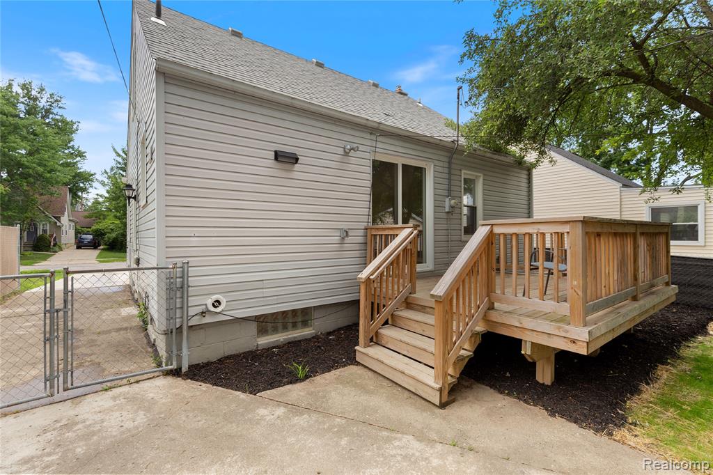2231 Harvard Road Berkley, MI 48072 - Photo 24 of 28