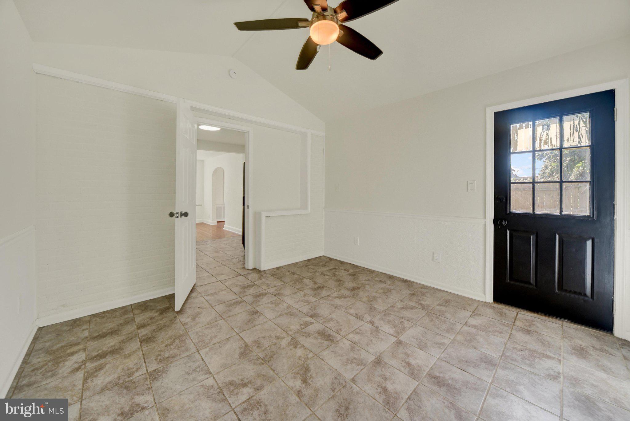 702 Devonshire Road Baltimore, MD 21229 - Photo 18 of 34 Gallery Image 18