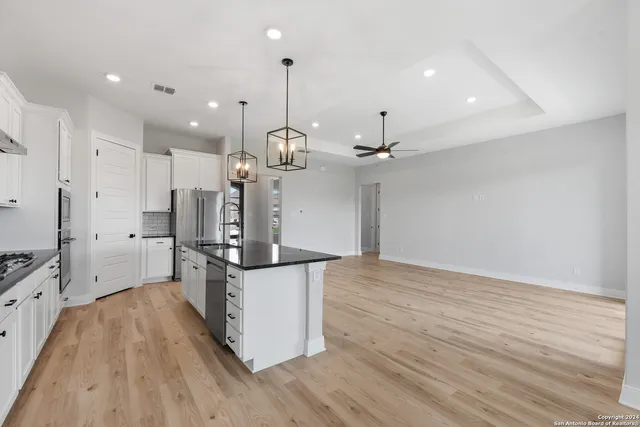 $459,900 | 191 Azalea Alley, Castroville, TX 78009