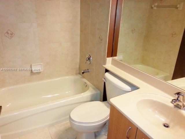 4121 Southwest 149th Court, Unit 4121 Miami, FL 33185 - Photo 11 of 33 1st FL BR Bath