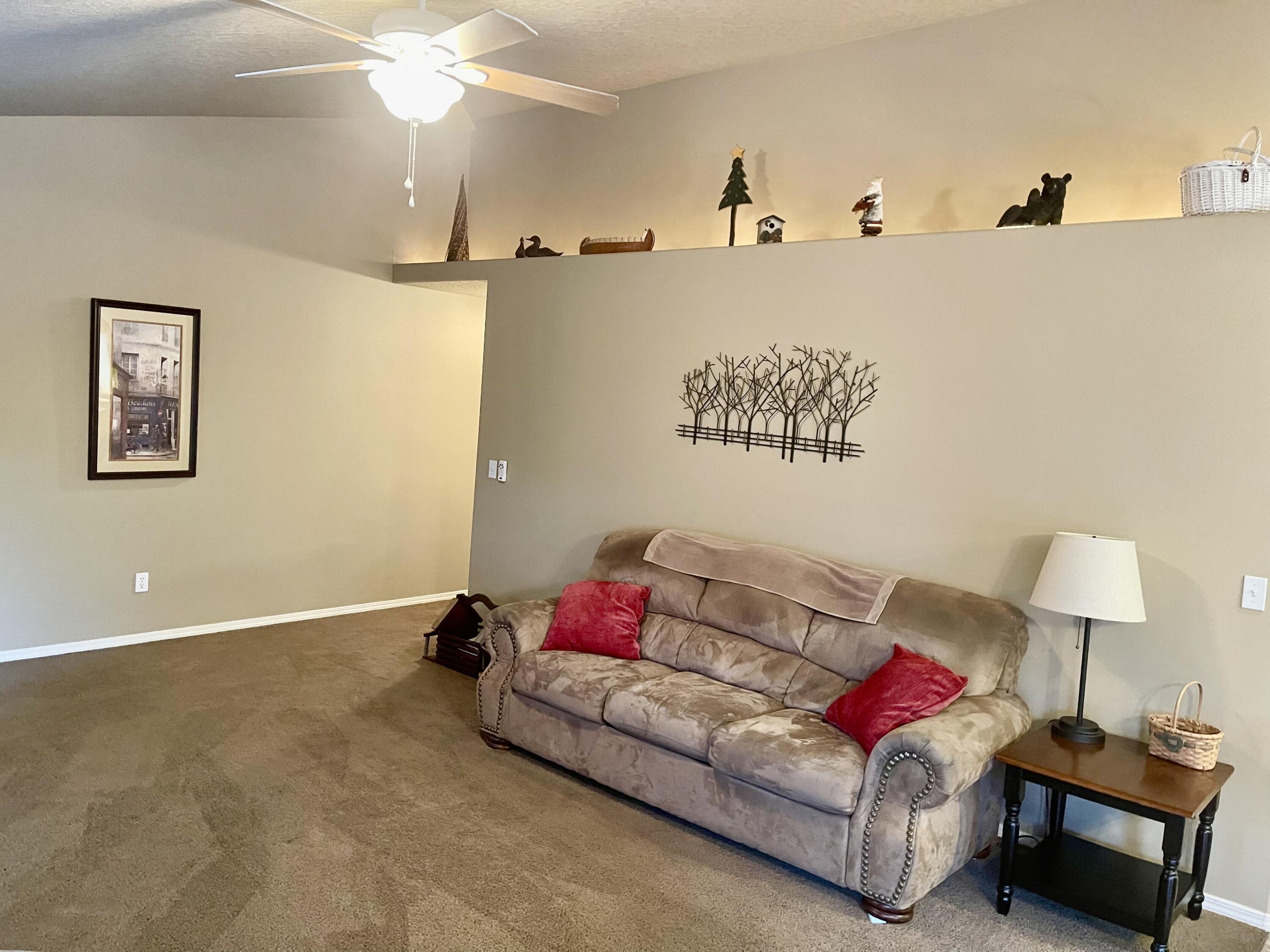 16473 Riley Drive La Pine, OR 97739 - Photo 11 of 22 45CC7D26-9D09-4A3D-9E43-21DDF8CA656B