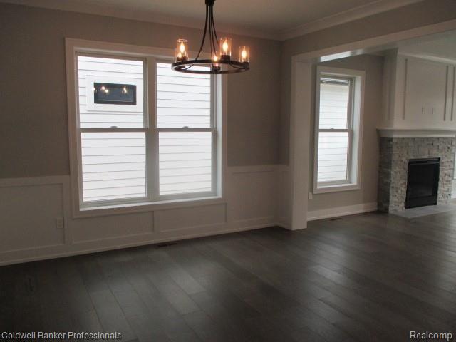 4107 Buckingham Road Royal Oak, MI 48073 - Photo 5 of 46 FORMAL DINING ROOM