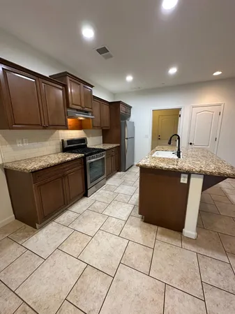 $2,300 | 3521 Buckingham Avenue, Clovis, CA 93619