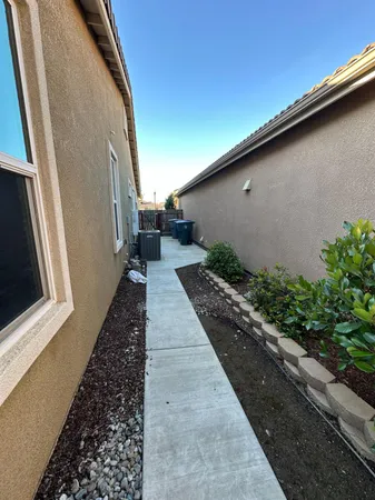 $2,300 | 3521 Buckingham Avenue, Clovis, CA 93619