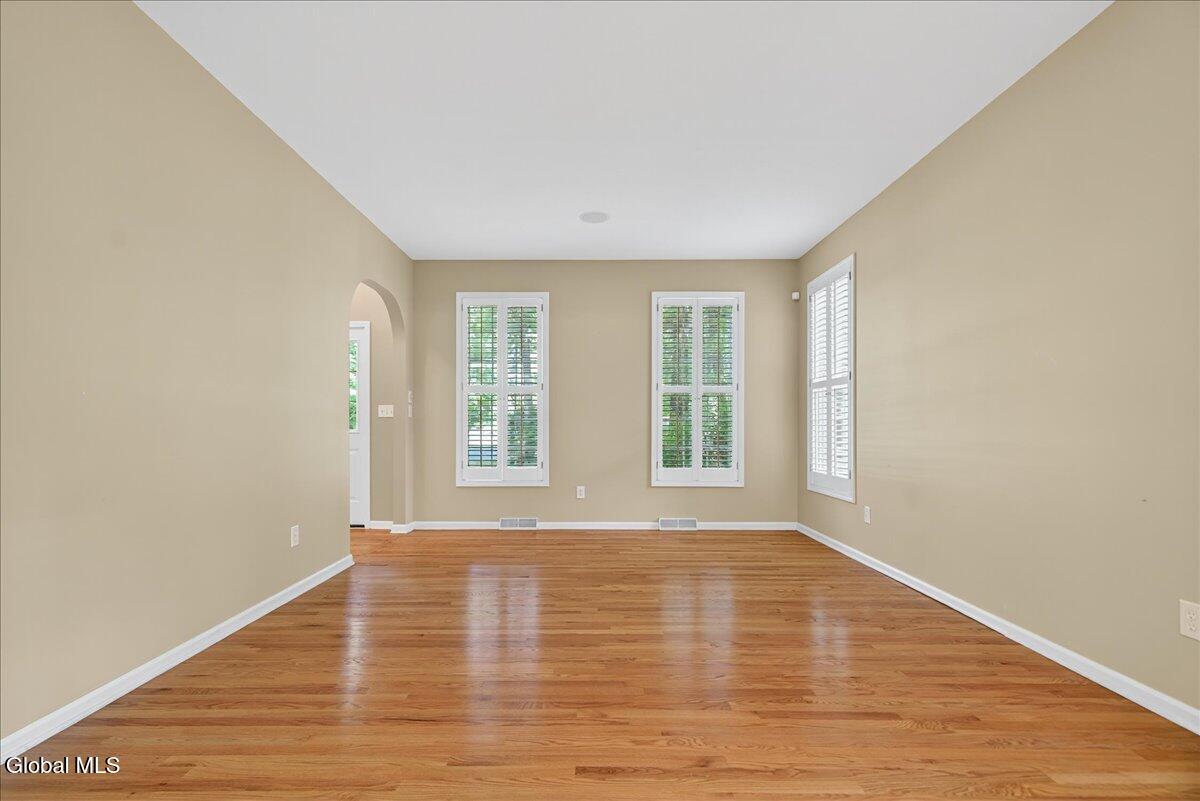 4 Raphael Court Clifton Park, NY 12065 - Photo 25 of 71 Freshly Painted!