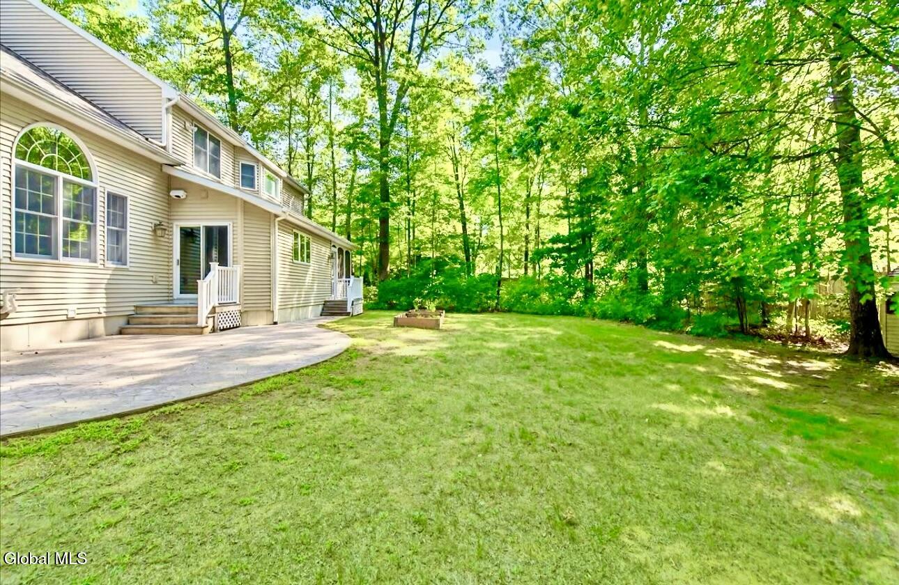 4 Raphael Court Clifton Park, NY 12065 - Photo 58 of 71 Private .87 acre Lot!